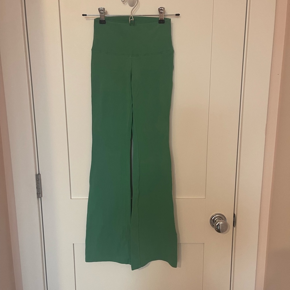Aritzia flare leggings